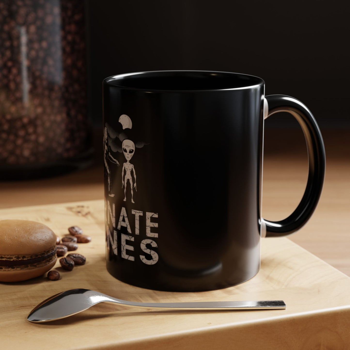 Alien-Themed Coffee Mug, Perfect for Sci-Fi Lovers, Great Gift for Birthdays, Halloween, and More, Unique Home Décor Item
